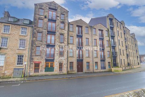 2 bedroom flat for sale, St. Georges Quay, Lancaster LA1