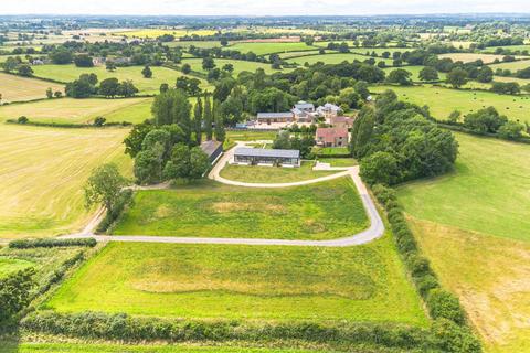 3 bedroom barn conversion for sale, Heath Farm Gardens, Garsdon