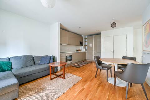 1 bedroom flat to rent, Rutherford Heights, Elephant and Castle, London, SE17