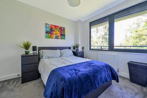 1 bedroom flat for sale, Weybrook House, Godalming, GU7