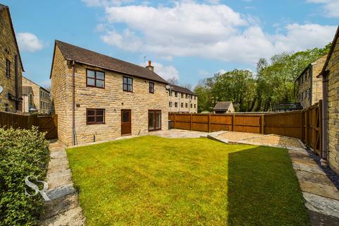 1 Carr Brook Close, Whaley Bridge, High Peak, SK23 7GX