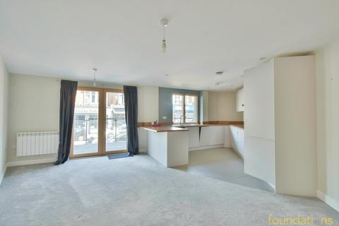 2 bedroom ground floor flat for sale, Sea Road, Bexhill-on-Sea, TN40