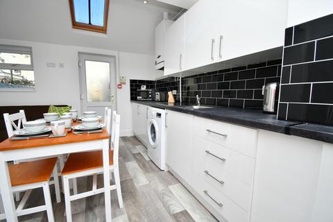 3 bedroom house for sale, Broadway, Lancaster LA1