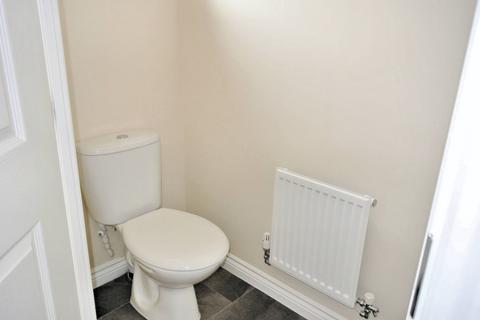 2 bedroom terraced house to rent, Lord Nelson Drive, Norwich NR5