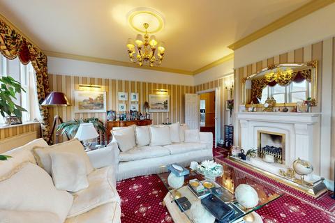 4 bedroom house for sale, 30 Hilton Grange, Bramhope, LS16 9LE