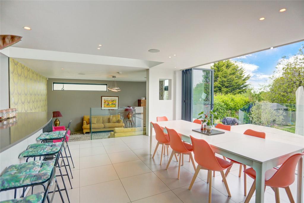 Mallory Road, Hove, East Sussex, BN3 5 bed detached house for sale £