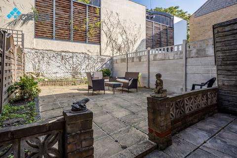 undefined, Keats Close, London SE1