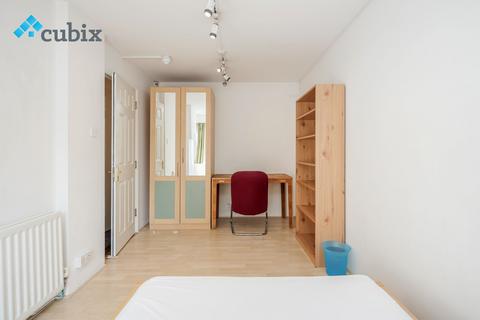 undefined, Keats Close, London SE1