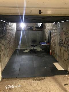 Garage to rent, Sanders Way, London N19