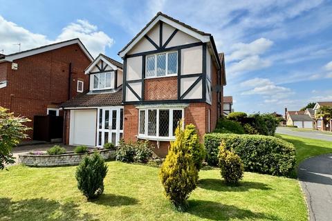 4 bedroom detached house for sale, 2 Russet Drive Louth LN11 9FD