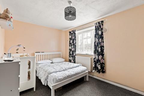 2 bedroom flat to rent, Lancaster Road, Dover, CT17