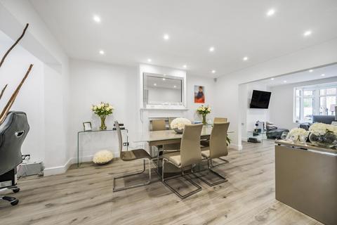 85 Chestnut Avenue, West Wickham, BR4 9EU