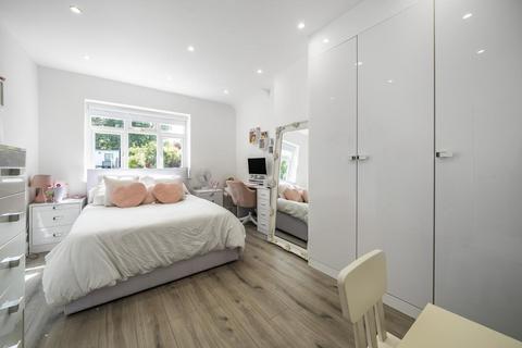 85 Chestnut Avenue, West Wickham, BR4 9EU