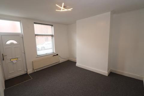 3 bedroom end of terrace house to rent, Barden Mount, Leeds, West Yorkshire, LS12