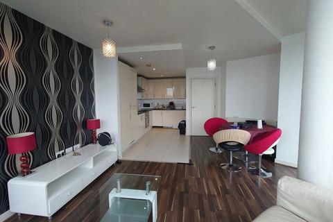 2 bedroom flat for sale, Station Approach, Hayes, Middlesex, UB3 4FG