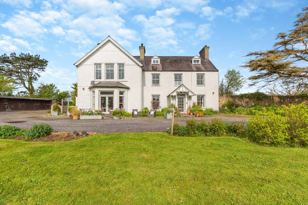Dwyran, Llanfairpwllgwyngyll, Anglesey 7 bed detached house for sale