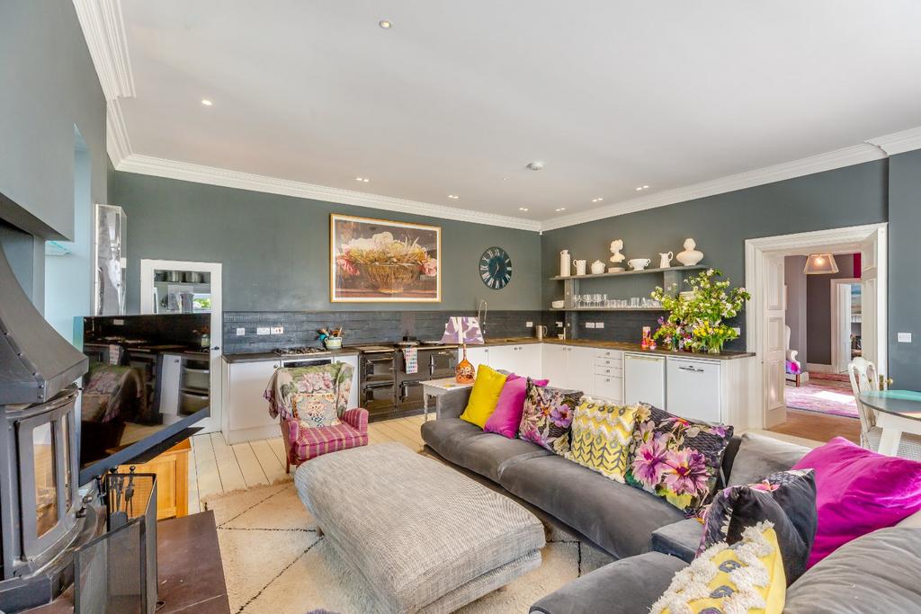 Kitchen/Sitting Room
