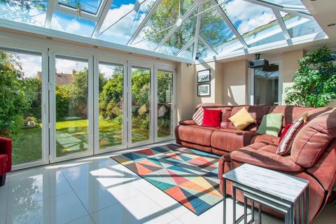 16 Allendale Road, Earley, Reading, RG6 7PB