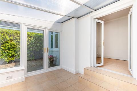132 Kilpatrick Gardens, Clarkston, Glasgow, G76 7RW