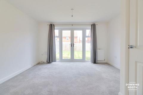 36 Larkin Avenue, Lichfield, WS13 6UL