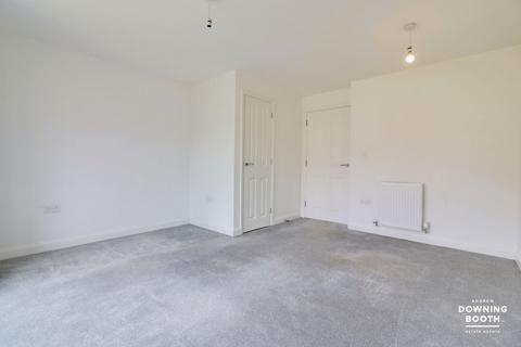 36 Larkin Avenue, Lichfield, WS13 6UL