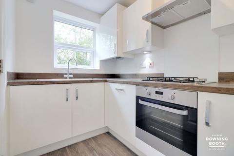 36 Larkin Avenue, Lichfield, WS13 6UL