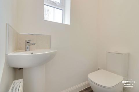 36 Larkin Avenue, Lichfield, WS13 6UL