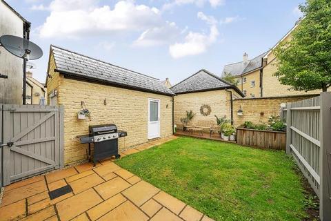 10 Flax Crescent, Carterton, OX18 1NA