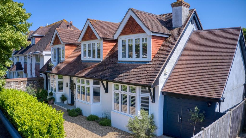 Hythe Road, Worthing, BN11 4 bed detached house for sale £900,000