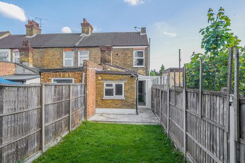 2 bedroom end of terrace house for sale, St. Johns Road, Barking