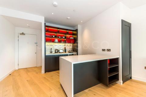 1 bedroom apartment to rent, Grantham House, Botanic Square, London, E14