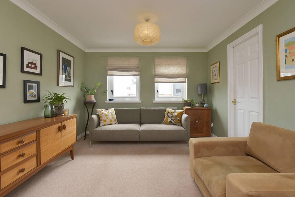 17/7 Rennie's Isle, Leith, Edinburgh... 2 bed flat for sale £230,000