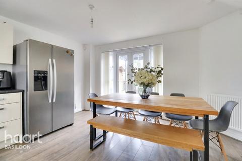 123 Broadhurst Place, Basildon, SS14 2FA