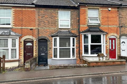 3 bedroom terraced house to rent, High Street Rochester ME2