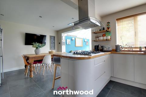 14 Bellwood Crescent, Thorne, Doncaster, DN8 4BA