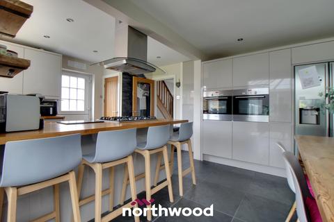 14 Bellwood Crescent, Thorne, Doncaster, DN8 4BA