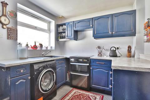 2 bedroom end of terrace house for sale, Lilac Avenue, Hardy Street, Hull, HU5 2PN