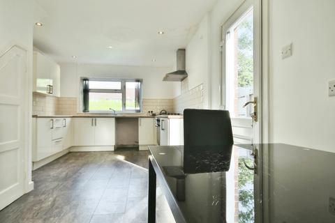 3 bedroom end of terrace house for sale, Sutton Gardens, Sutton-on-hull, Hull, HU7 4YL