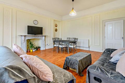 3 bedroom flat for sale, Upgang Lane, Whitby, YO21 3