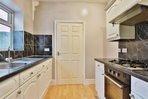 2 bedroom end of terrace house for sale, Osborne Street, Hull, East Riding of Yorkshire, HU1 2PN