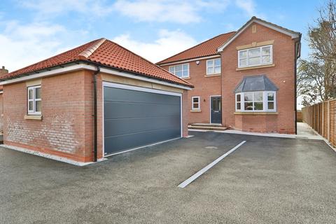 4 bedroom detached house for sale, Meadow Court, Newport, Brough,  HU15 2HX