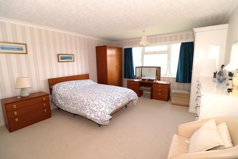 3 bedroom flat for sale, Normandale House, Normandale, Bexhill-on-Sea, TN39