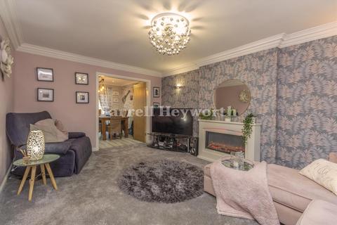 4 bedroom house for sale, Windsor Close, Leyland PR25