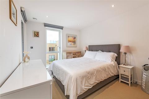 2 bedroom apartment for sale, Eltringham Street, SW18