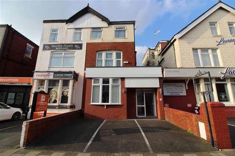 10 bedroom house for sale, 71 Reads Avenue, Blackpool FY1