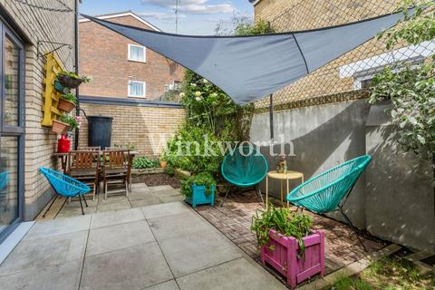 2 bedroom apartment for sale, Whitbread Close, London, N17