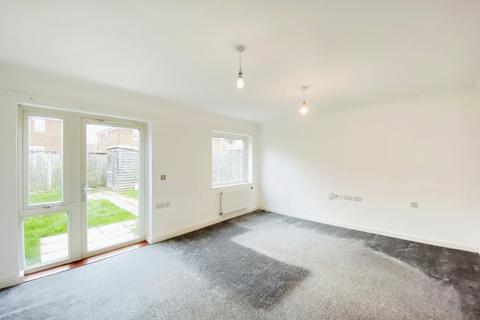 3 bedroom terraced house to rent, Strachan Close Maidstone ME15