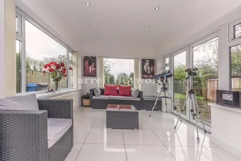 Melijane Division Lane, Blackpool, FY4 5EA
