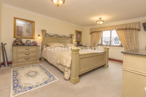 Melijane Division Lane, Blackpool, FY4 5EA