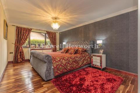 Melijane Division Lane, Blackpool, FY4 5EA